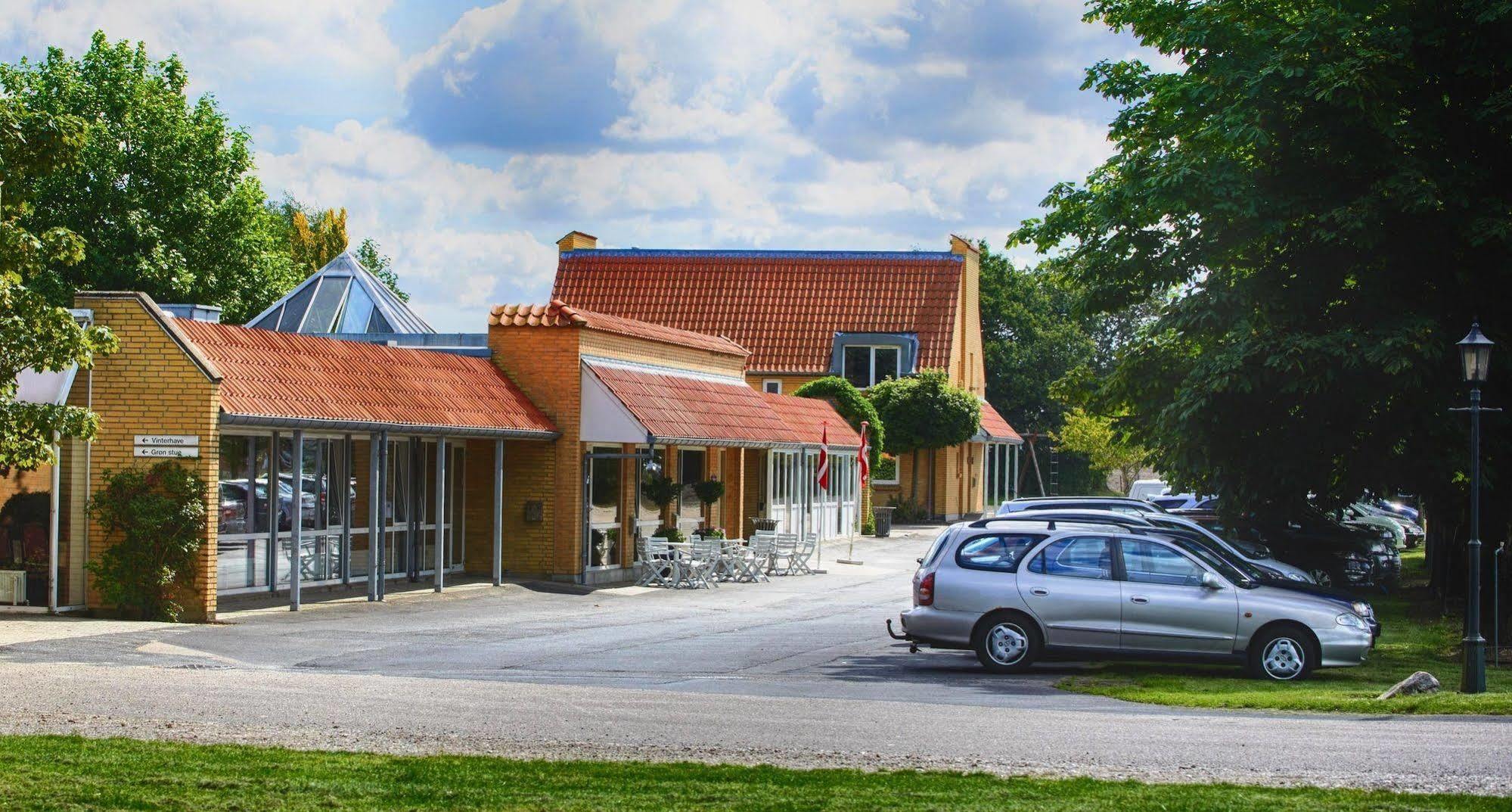 Fjelsted Skov Hotel & Konference Ejby  外观 照片